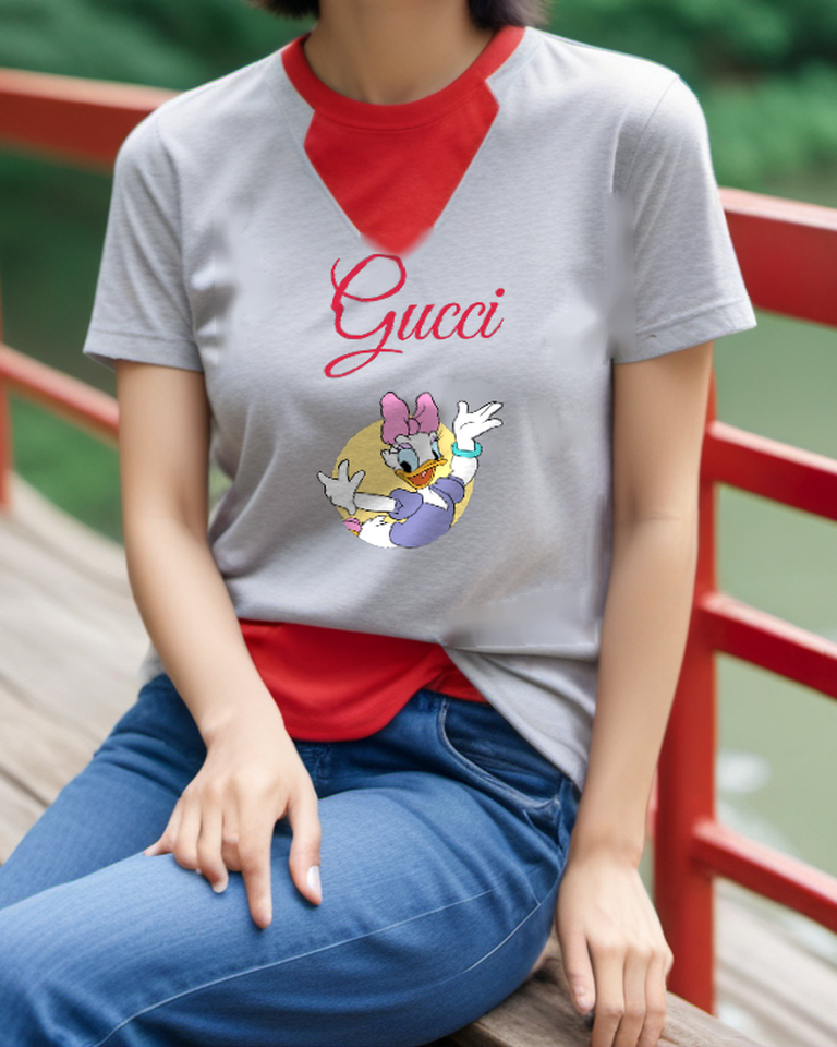 Light Gray Waving Bow Duck Graphic T-Shirt - styled view 2